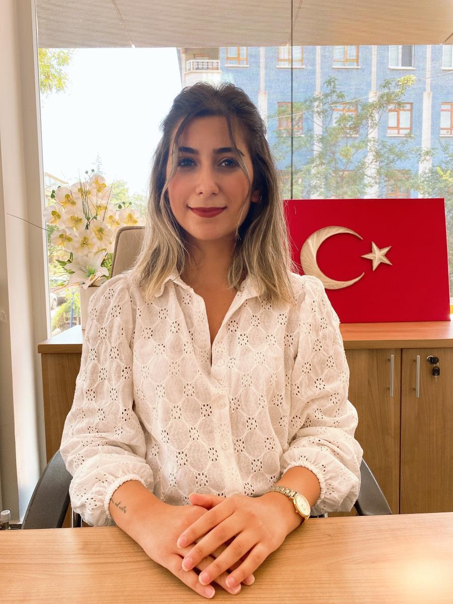 Arzu EŞREFOĞLU